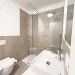 Blue Life 1b Tirabora Short Rent, Con Parcheggio Privato *