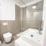 公寓 Blue Life 1b Tirabora Short Rent, Con Parcheggio Privato 的里雅斯特