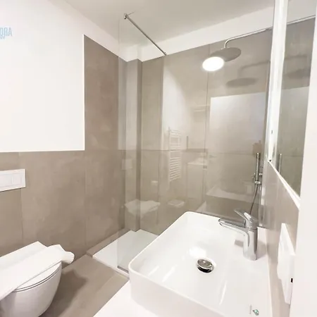 Blue Life 1b Tirabora Short Rent, Con Parcheggio Privato *