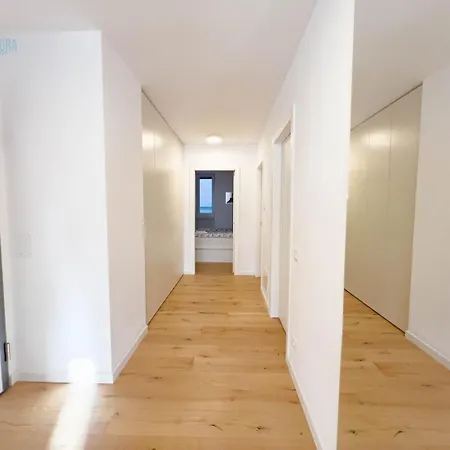 Blue Life 1b Tirabora Short Rent, Con Parcheggio Privato