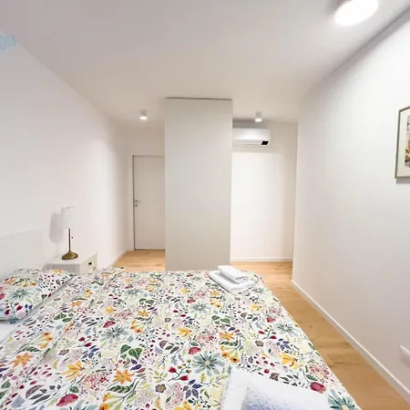 Blue Life 1b Tirabora Short Rent, Con Parcheggio Privato 公寓 的里雅斯特