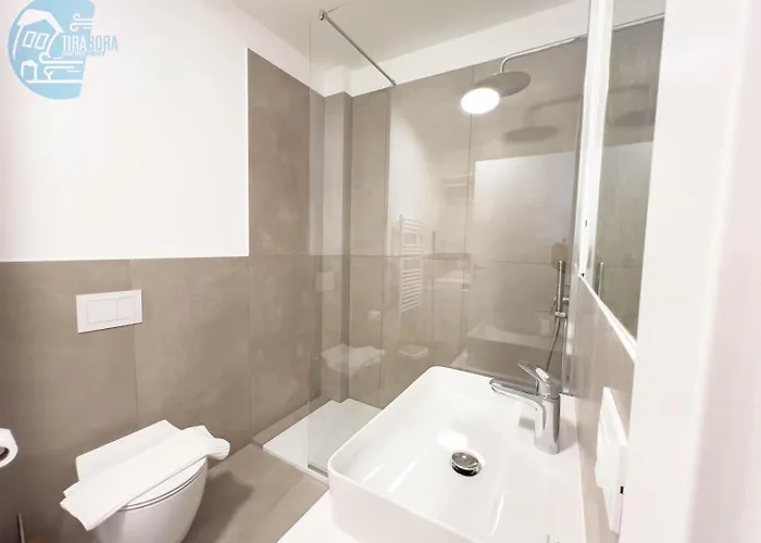 Blue Life 1b Tirabora Short Rent *