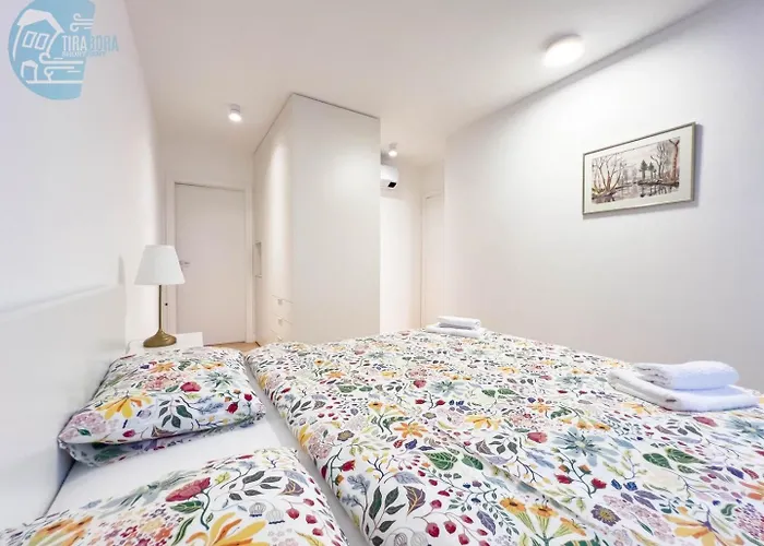 Lägenhet Blue Life 1b Tirabora Short Rent *