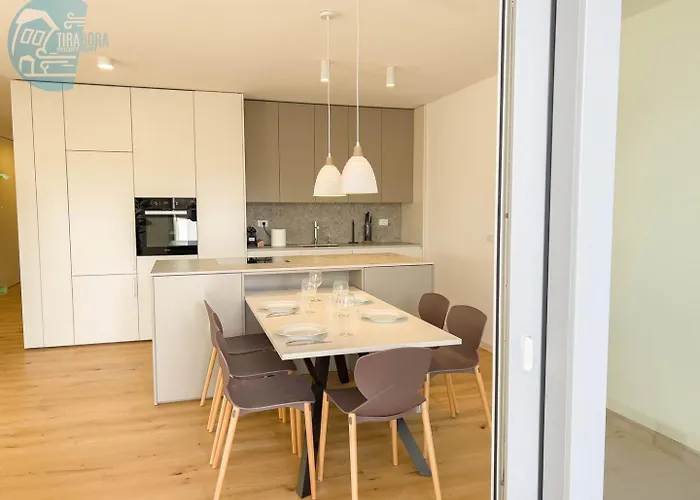 Blue Life 1b Tirabora Short Rent *