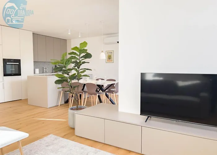 Blue Life 1b Tirabora Short Rent Trieste